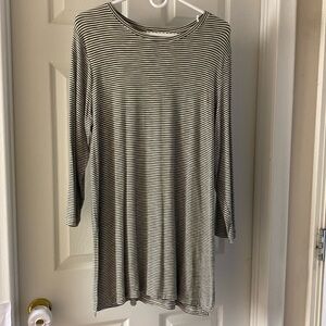 Old Navy Tunic Length Top - size L